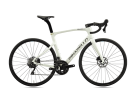 Pinarello X1 Disc / SHIMANO 105 2x12 / SHIMANO WH-RS171 / Crystal White / plento (46)