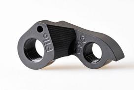 Pilo D696 Thru-axle su varžtu Cannondale, GT galinio pavarų perjungėjo auselė