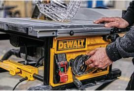 DeWalt  DWE7492-QS