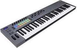 Novation FLkey 61 Full-Size MIDI keyboard (61 Key)