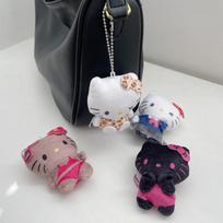 Hawaiian Tanning Hopi Black Hello Kitty Random Doll Keychain Random delivery