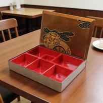 Japanese Bento Box and Compartments with Lid, Food Container Lunch for Sushi Rice Sauce 5 Grid