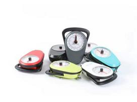 Nešiojama 35 kg mechaninė kabinamoji svarstyklė su matavimo juosta kelionėms 35kg/80lb Battery-free Luggage Scale