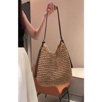 Purely handmade woven beach travel bag, the new summer super fire versatile holiday shoulder crossbody bucket bag