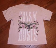 Rare Guns N' Roses Distressed Light Pink Tee T-Shirt Unisex T-Shirt S