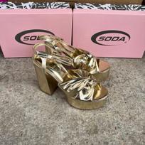 Trendy Gold Platform Heeled Sandals | Stylish & Eye - Catching, Ideal for Fashion - Forward Outfits 36 auksas