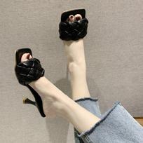 Summer new woven slippers twist mop one-character high-heeled sandals square-heeled slippers 35 juoda