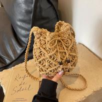 Austa rankinė Madinga Boho Tuščiavidurė Rankų darbo Kibiro formos Pečių krepšys Vasaros paplūdimio krepšys Megztas telefono dėklas 18*10*21cm chaki