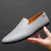 Madingi vyriški batai slip-on Anglija Kvėpuojantys Vyriški natūralios odos loaferiai Patogūs batai vyrams Lengvi slip-on vyriški mokasinai 6 pilka spalva