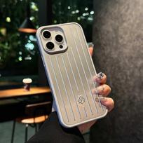 Taikoma iPhone17 mobiliojo telefono dėklui Rimowa aliuminio-magnio lydinio paprastas ir pažangus Apple 16promax apsauginis dėklas iPhone16ProMax sidabras