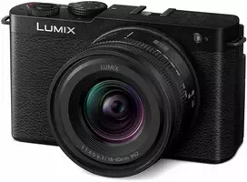 Panasonic Lumix DC-S9N + LUMIX S 18-40mm / F4.5-6.3 (DC-S9 + S-R1840) (Jet Juodas)