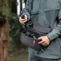 Kameros krepšys - PGYTECH OneMo Sling 7L, universalus dizainas, sulankstomas skyrius, erdvus juodas