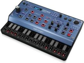 Behringer CZ-1 MINI Syntezator analogowy