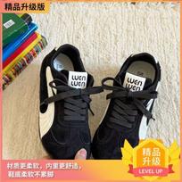 Popular Hong Kong style black niche design sense of moral training shoes for women 2025 autumn versatile sports and leisure Forrest Gump board sh 35 juoda