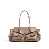 Cherry Cowhide Tote Bag – Spacious & Stylish Shoulder Bag for Travel and Daily Use abrikosas