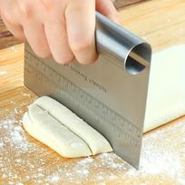 1pc 304 Stainless Steel Bench Scraper & Pastry Cutter - Multifunctional Dough Tool with Built-In Ruler, Ergonomic Handle for Baking & Pizza Dough 5.91/4.53inch