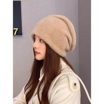 Female Fake Ful Beanie Caps Skullies Warm Hats Autumn and Winter Polyester 58-60cm Plush Metal Label Decoration Loose Stack Cap