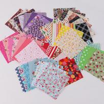 Rankų darbo medvilninis patchwork audinių rinkinys, 10x10cm, atsitiktiniai raštai 30 pieces per set (no repeating pattern)