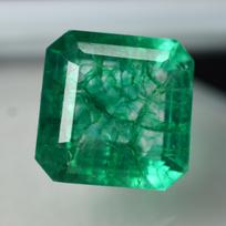 Natūralus smaragdo žalias 7,84 ct smaragdinio pjūvio SERTIFIKUOTAS laisvas brangakmenis 10 mm approx žalia