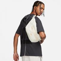 Nike Elemental Premium Juosmens krepšys 8l Dn2556 020 FREE
