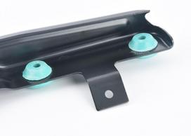 BMW F80 F82 M4 radiatoriaus priekinės panelės laikiklis apatinis dešinysis originalus 51648055742