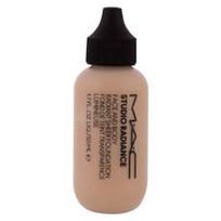 MAC Waterproof make-up Studio Radiance (Face and Body Radiant Sheer Foundation) 50 ml W8 makiažo pagrindas Moterims