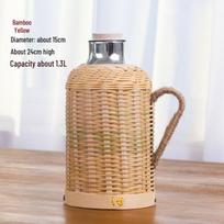 Retro bambukinė pintinė termosas: Nostalgiškas stiklinis įdėklas, izoliuotas virdulys Bamboo Yellow