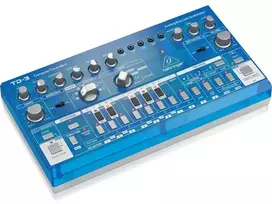 Behringer TD-3-BB bosinės linijos sintezatorius mėlyna permatoma