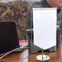 Stalo vėliavėlės stovas Laikiklis Stalo dekoracija Kompaktiškas Stabilus pagrindas Biuro stalas Vėliavėlės stulpas Nerūdijančio plieno