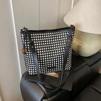 Women's bag New embossed woven commuter tote bag Simple underarm bag Large capacity shoulder bag juoda