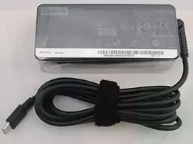 „Lenovo“ nešiojamojo kompiuterio kintamosios srovės adapteris, 65 W, 3,2 A, 20 V (01FR030)