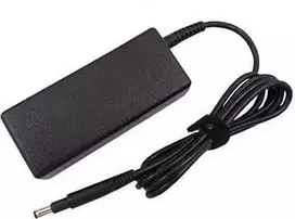 Nešiojamojo kompiuterio maitinimo adapteris CoreParts 90 W, 3 mm, 4.6 A, 19.5 V (MBXDE-AC0004)