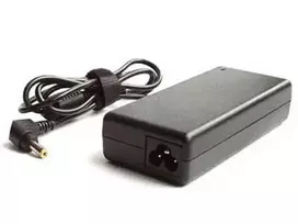 Lenovo 135W 2pin - Notebook - indoor - 100-240 V - 50/60 Hz - 135 W - Juodas