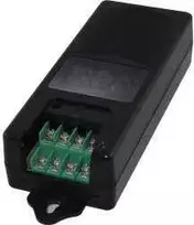 Stalinis maitinimo šaltinis 5A/12V PB-12-5-4CH (4 išvestys)