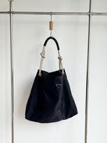Casual Commuting Tote Bag Simple Yet Sophisticated Large-capacity Underarm Single-shoulder Bag juoda