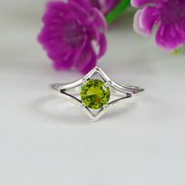 Natural Peridot Sterling Silver Chevron Ring, August Birthstone, Handmade Ring, Birthday Ring, Gemstone Ring 4