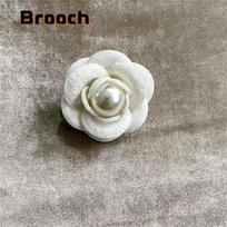 French Elegance Camellia Pearl Bow Brooch; Black White Fabric Mourning Corsage Pin; High-End Clothes Scarf Bag Accessory
