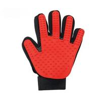 Pet Hair Removal Grooming Gloves Rubber Massage Brushes Effective Cat Fur Cleaning Tool for Daily Cat Care and Grooming Supplies Left Hand raudona