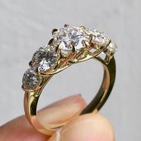 New European and American Light Luxury Geometric Ring, Women's Round Inlaid Zircon Ring, Fashionable, Small and Elegant Zircon 6