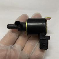 Originalus N75 turbokompresoriaus slėgio reguliavimo vožtuvo solenoidas Beetle-Passat 1.8T 058 906 283 C 05890628 058-906-283-C