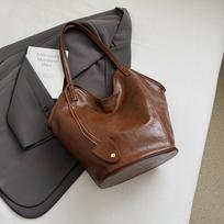 Lazy wind large capacity tote bag autumn new commuter classic underarm bag retro style solid color shoulder bag ruda