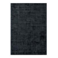 Rankų darbo juodos spalvos iš viskozės kilimas 200x300 cm Noemi – Vikosa