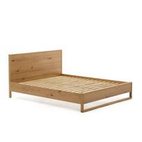 Natūralios spalvos iš ąžuolo masyvo dvigulė lova su lovos grotelėmis 160x200 cm Alguema – Kave Home