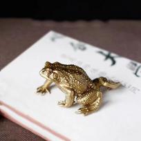 Feng Shui Copper Pocket Money Toad Fortune Brass Toad Figurine Indoor/Outdoor Decorative Statue No Electricity Required