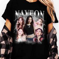 2026 M. Vintažinis 90-ųjų stiliaus Nayeon Twice marškinėlis, Twice Šis skirtas pasaulinėms gastroles, Nayeon marškinėlis, Twice nario Kpop grafinis marškinėlis, Dovana Once 4XL