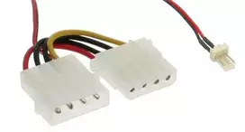 Inline Įmontuotas 3 kontaktų į 4 kontaktų „Molex“ ventiliatoriaus adapterio kabelis
