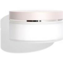 CHANEL - CHANCE EAU TENDRE BODY CREAM Parfumuotos kūno priemonės 150 g female