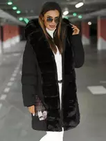 Juoda moteriška žieminė striukė su kailiu Daisy