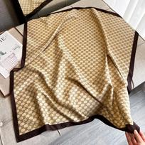 Šilkinis kvadratinis skara moterims Satino skaros Kaklaskarės Laisvalaikio skaros Bandana Plaukų Hjiab 90*90Cm Prabangi universalus mada
