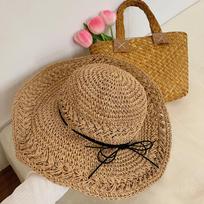 Šikinis Boho šiaudinis skrybėlė nuo saulės su kaspinu - Plati kraštas, Apsauga nuo UV spindulių, Puikiai tinka paplūdimiui ir kelionėms - Moterų mada one size